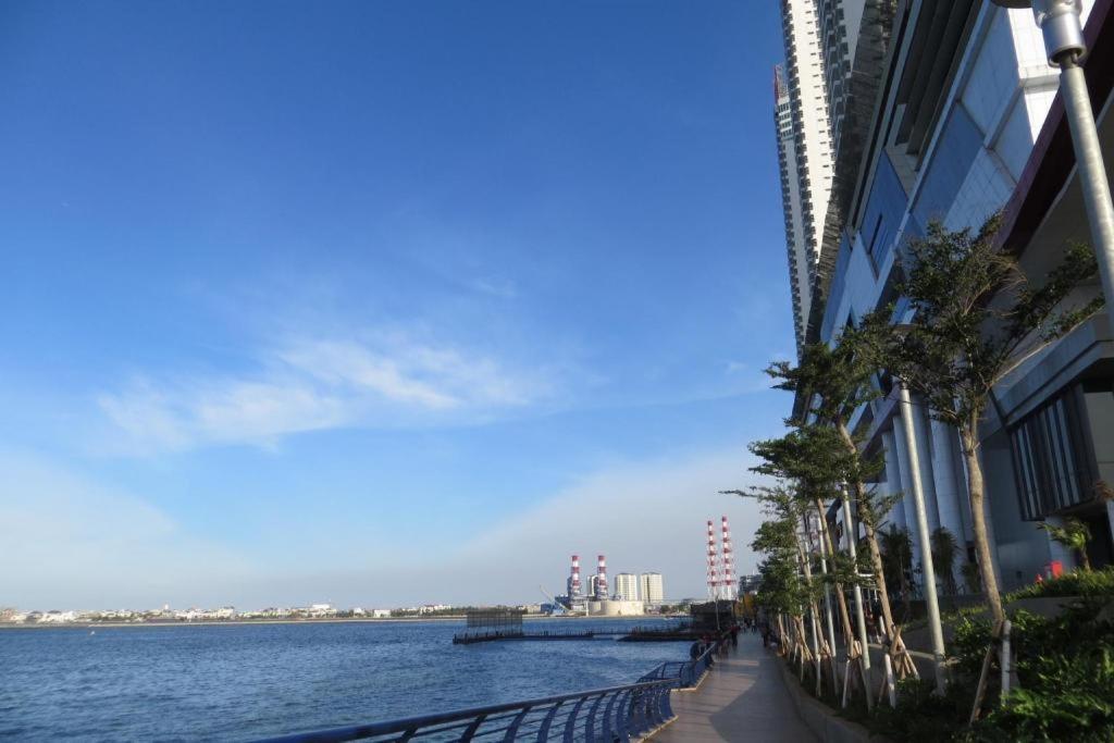 Hotel Golden Sky Pluit Джакарта Экстерьер фото